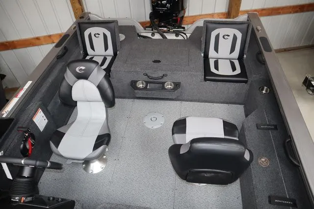 Slide: The Image of Crestliner 1750 Fish Hawk SC JS 2026 - 4