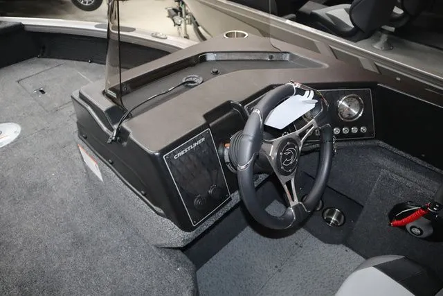 Slide: The Image of Crestliner 1750 Fish Hawk SC JS 2026 - 7