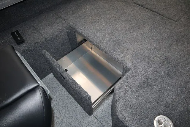 Slide: The Image of Crestliner 1750 Fish Hawk SC JS 2026 - 9