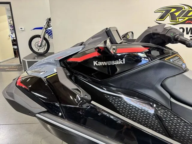 Slide: The Image of Kawasaki Jet Ski Ultra 160 2026 - 16