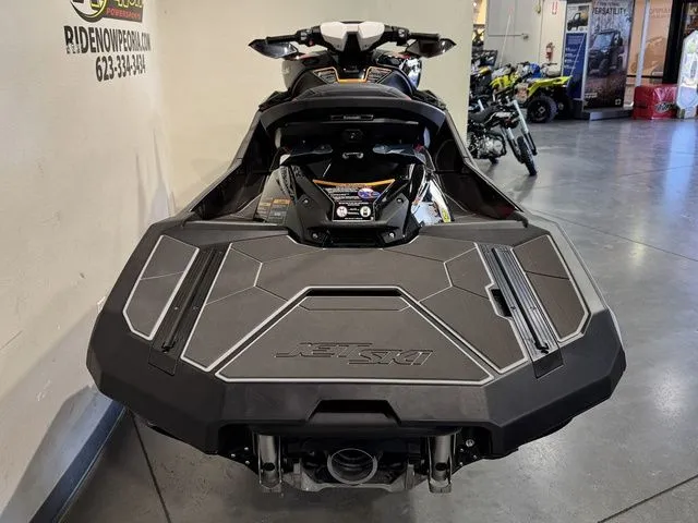 Slide: The Image of Kawasaki Jet Ski Ultra 160 2026 - 8