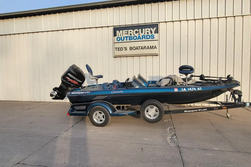 Slide: The Image of 2001 Ranger 518DVX Comanche boat with Mercury outboard at Ted's Boatarama. - 5