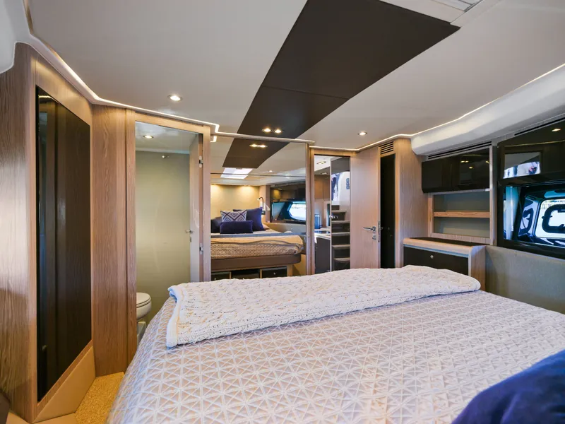 Slide: The Image of Azimut 51 Atlanis 2019 - 50