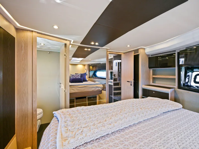 Slide: The Image of Azimut 51 Atlanis 2019 - 51