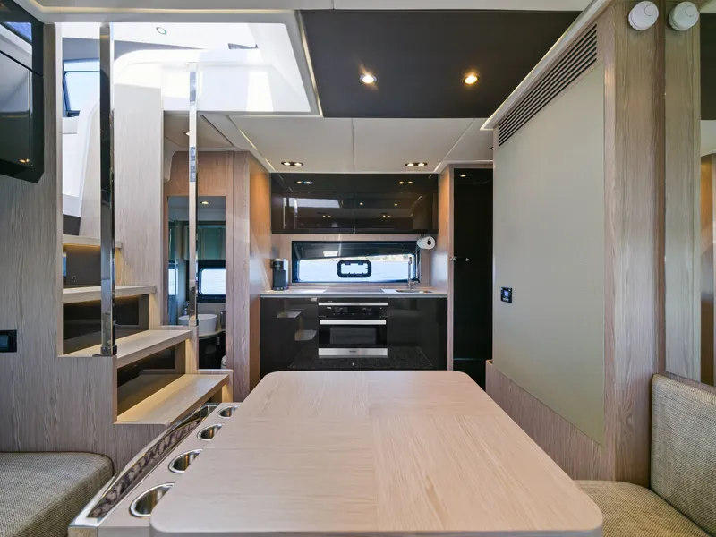 Slide: The Image of Azimut 51 Atlanis 2019 - 57