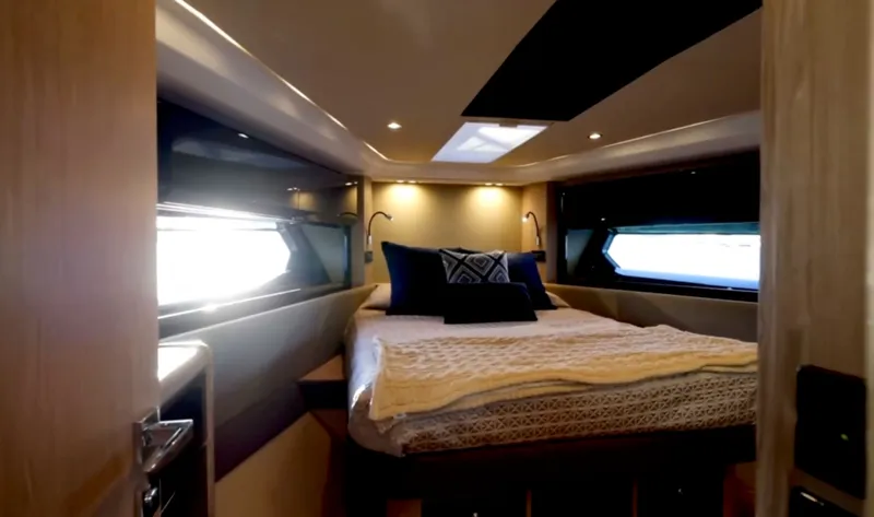 Slide: The Image of Interior of 2019 Azimut 51 Atlantis yacht with luxurious design. - 25