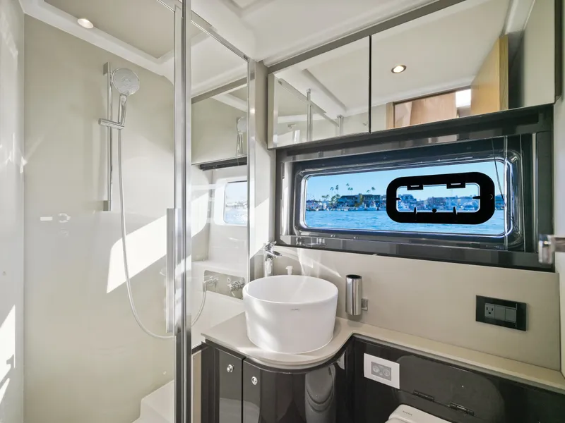 Slide: The Image of Azimut Atlantis 51 2019 - 56