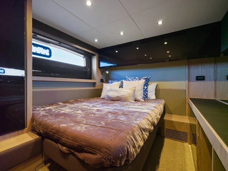 Slide: The Image of Azimut Atlantis 51 2019 - 59