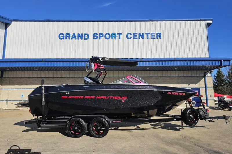 The Image of 2015 Nautique Super Air Nautique G23 boat at Grand Sport Center. - 1