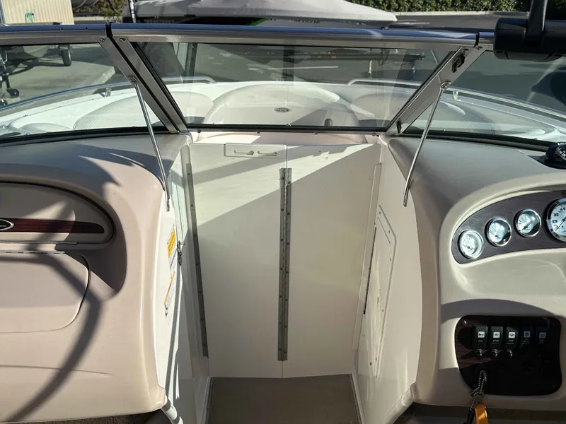 Slide: The Image of Chaparral 216 SSi 2000 - 10