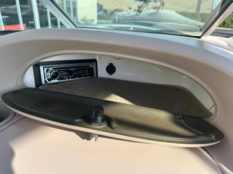 Slide: The Image of Chaparral 216 SSi 2000 - 19