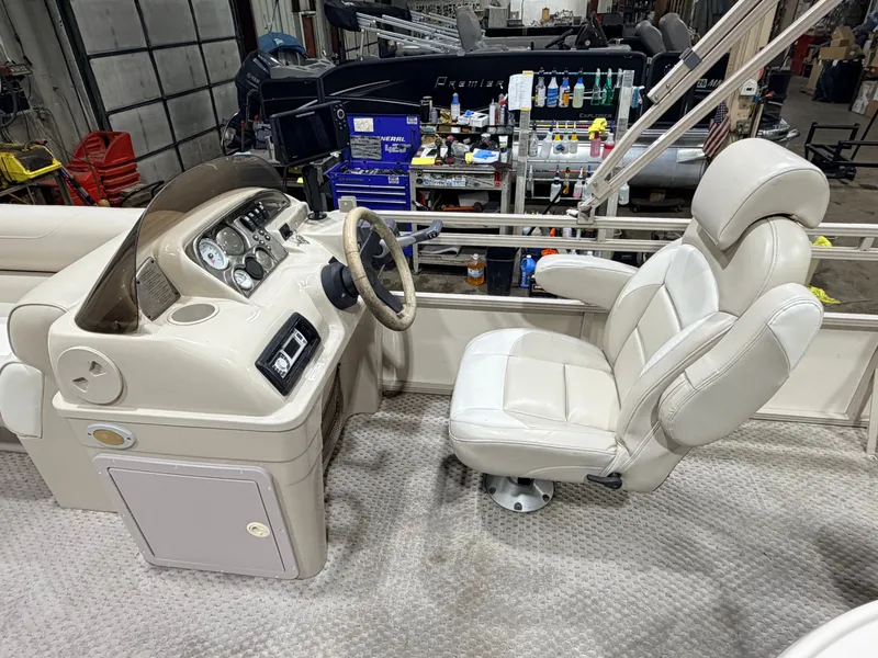 Slide: The Image of Interior view of a 2006 Smoker Craft 8522 pontoon boat. - 18