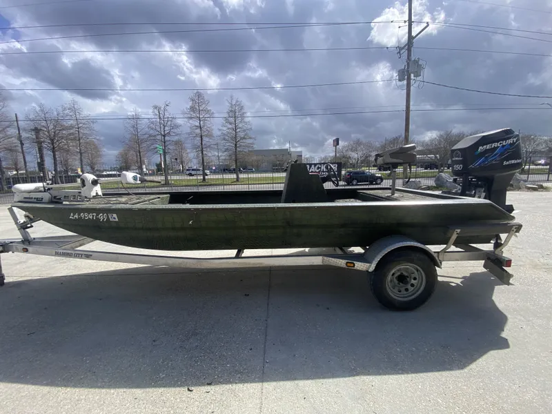 Slide: The Image of Charles Leonard Custom 19'6'' 2016 - 3