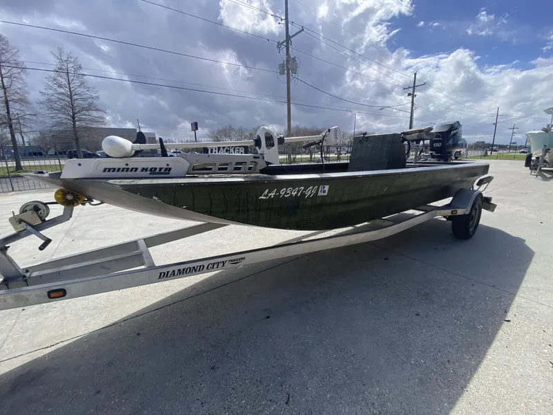 Slide: The Image of Charles Leonard Custom 19'6'' 2016 - 4