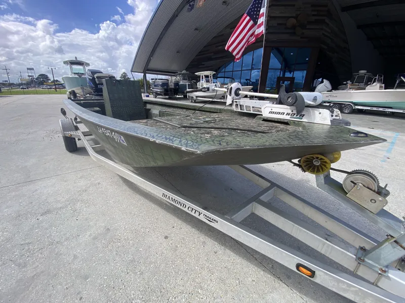 Slide: The Image of Charles Leonard Custom 19'6'' 2016 - 6