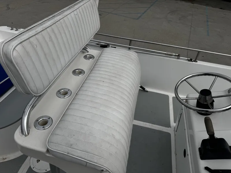 Slide: The Image of Sea Pro 2300 2004 - 13