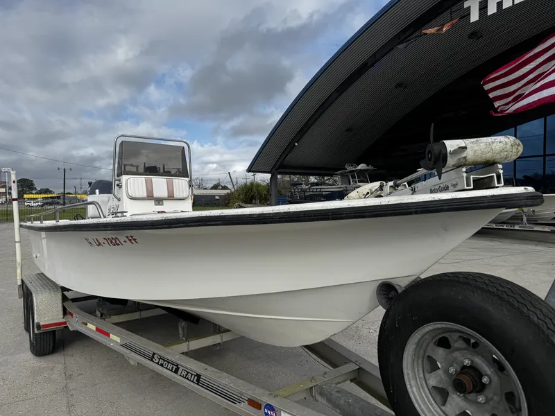 Slide: The Image of Blazer 21 Bay 2002 - 15