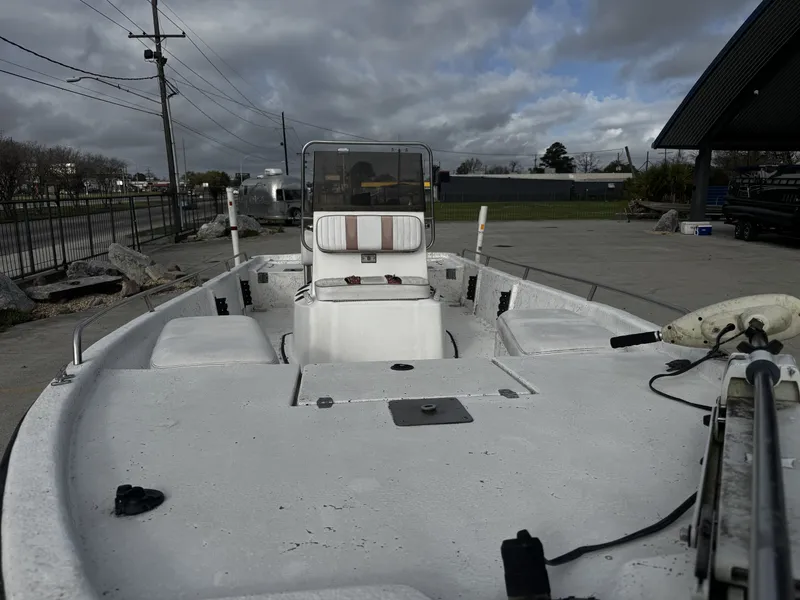 Slide: The Image of Blazer 21 Bay 2002 - 6