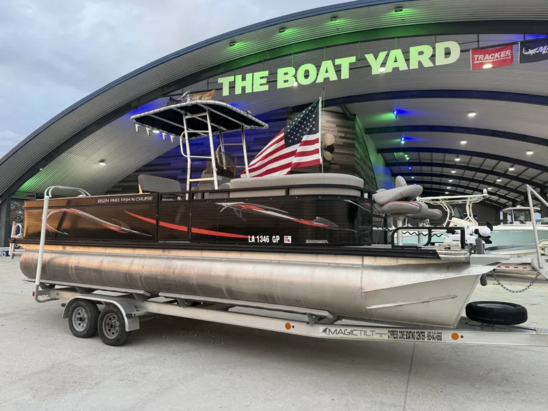 Slide: The Image of Apex Marine 8524 Pro Fish N Cruise 2022 - 10