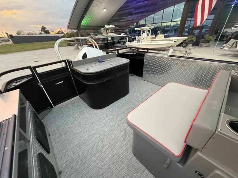 Slide: The Image of Apex Marine 8524 Pro Fish N Cruise 2022 - 14