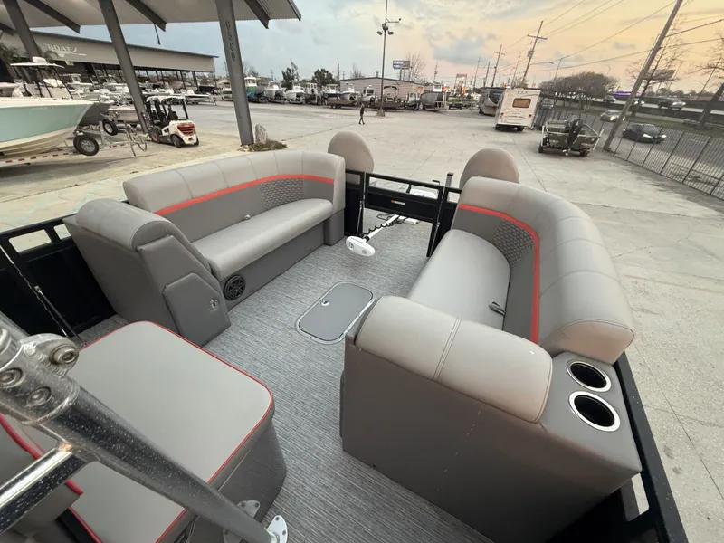 Slide: The Image of Apex Marine 8524 Pro Fish N Cruise 2022 - 21