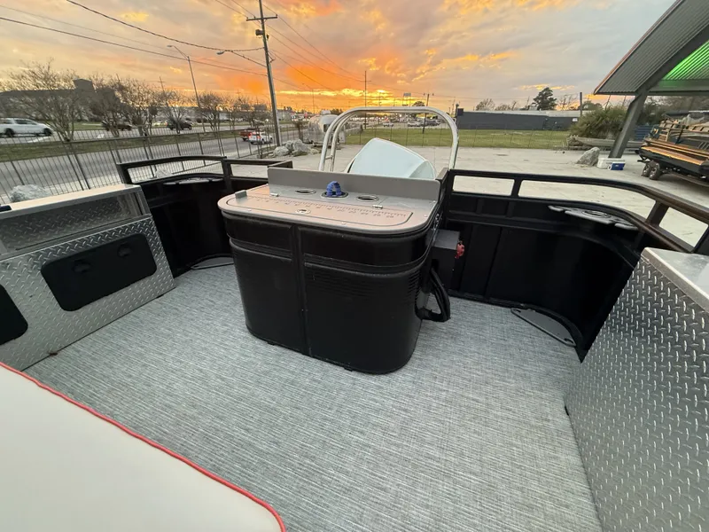 Slide: The Image of Apex Marine 8524 Pro Fish N Cruise 2022 - 3