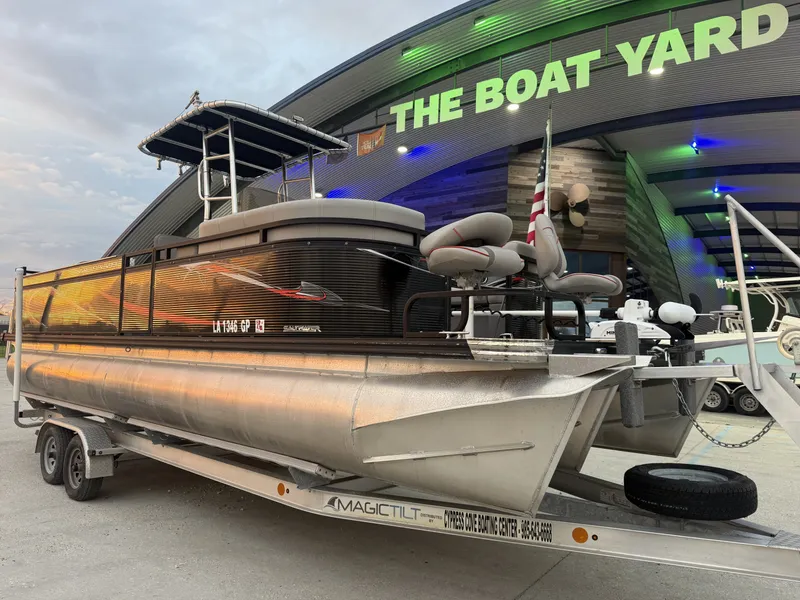 Slide: The Image of Apex Marine 8524 Pro Fish N Cruise 2022 - 5