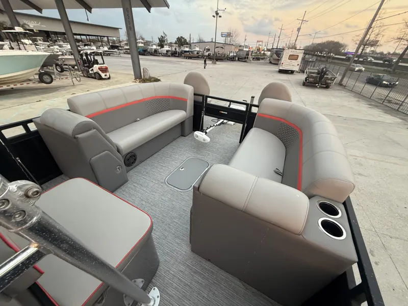 Slide: The Image of Apex Marine 8524 Pro Fish N Cruise 2022 - 7