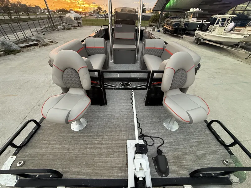 Slide: The Image of Apex Marine 8524 Pro Fish N Cruise 2022 - 8