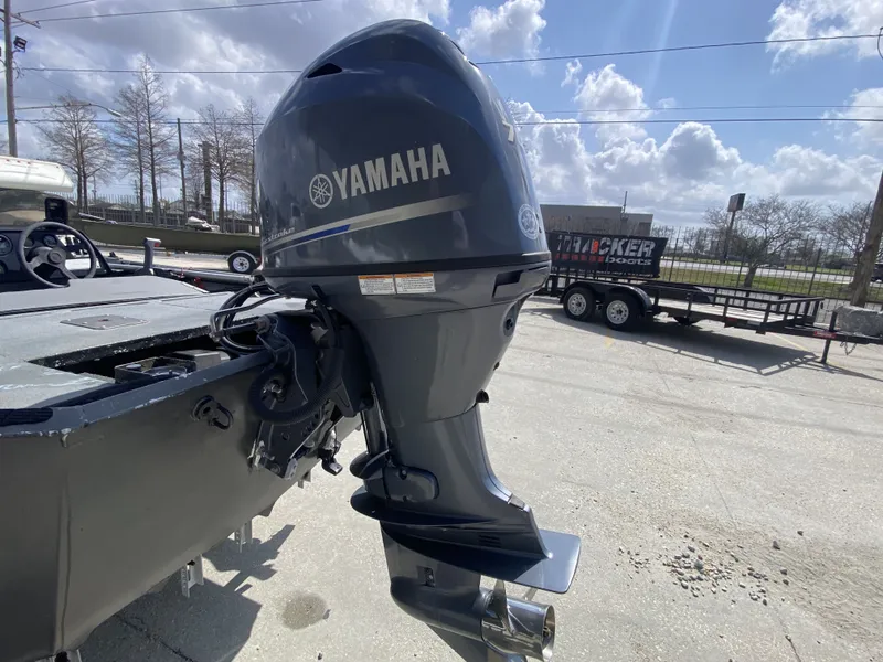 Slide: The Image of War Eagle 17' Side Console 1996 - 11