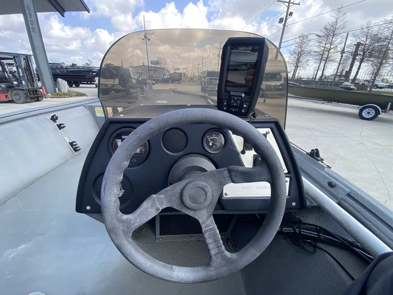 Slide: The Image of War Eagle 17' Side Console 1996 - 18