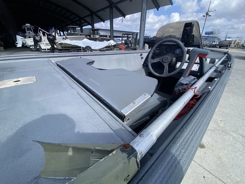 Slide: The Image of War Eagle 17' Side Console 1996 - 19