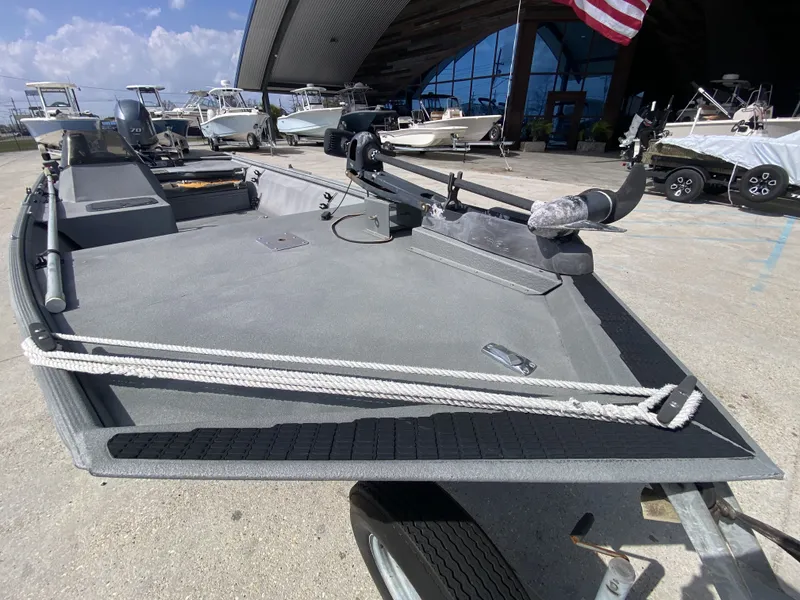 Slide: The Image of War Eagle 17' Side Console 1996 - 21