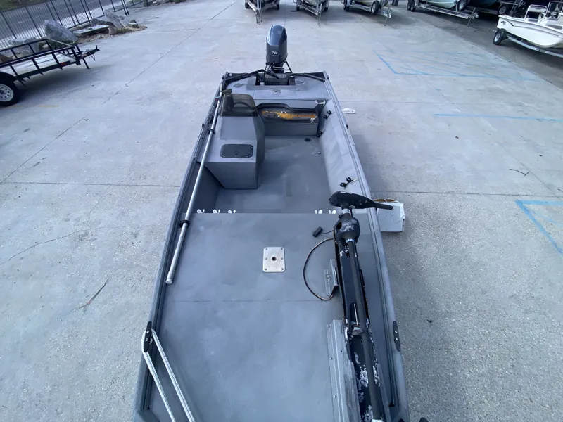 Slide: The Image of War Eagle 17' Side Console 1996 - 6