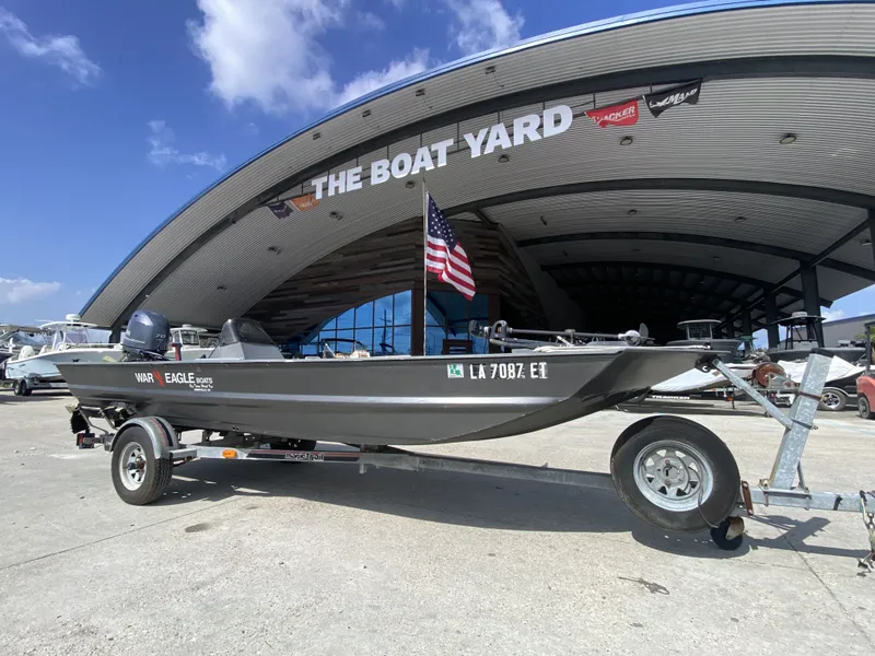 Slide: The Image of War Eagle 17' Side Console 1996 - 8