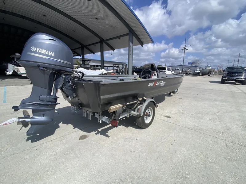 Slide: The Image of War Eagle 17' Side Console 1996 - 9