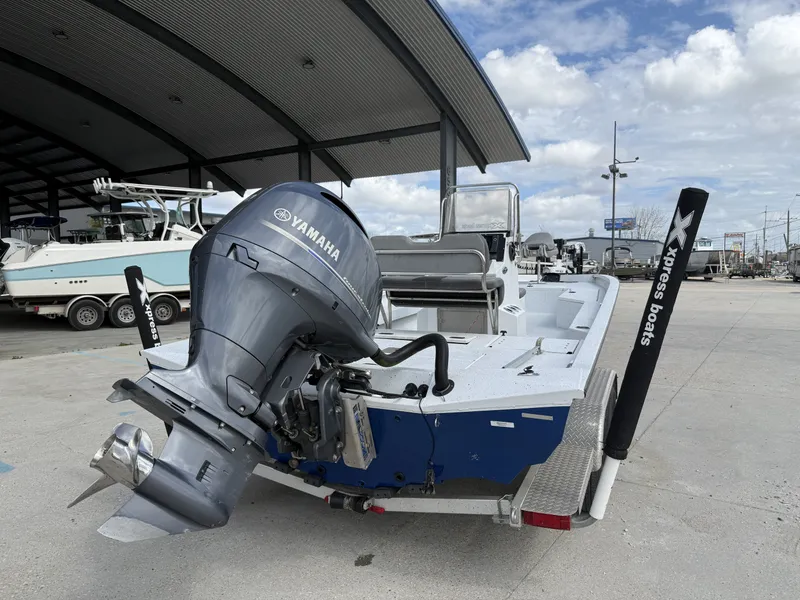 The Image of 2021 Xpress H24B Bay boat with Yamaha outboard motor. - 2