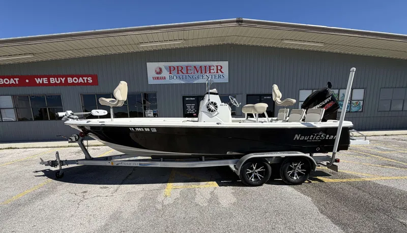 The Image of NauticStar 215 XTS 2017 - 1