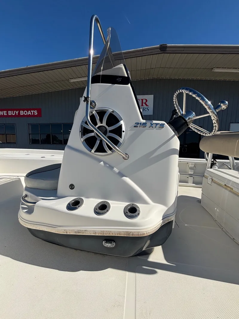 Slide: The Image of NauticStar 215 XTS 2017 - 15