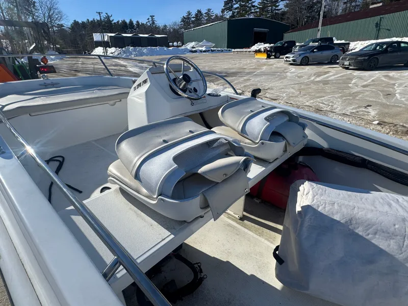 Slide: The Image of Boston Whaler 130 Super Sport 2020 - 10