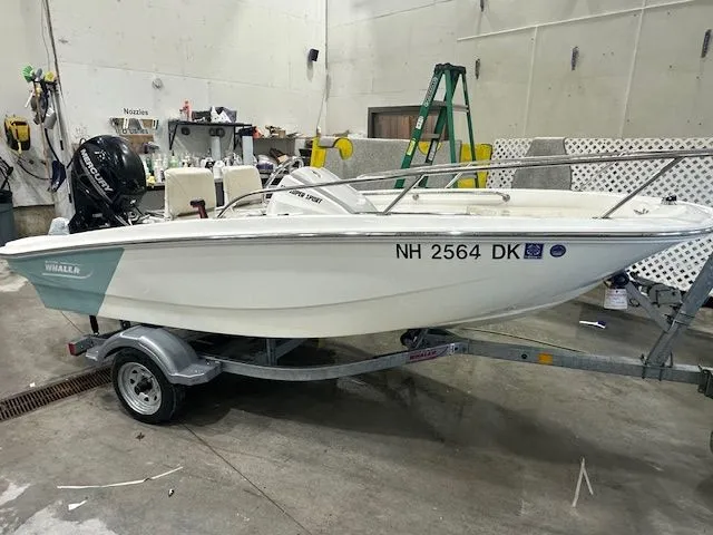 Slide: The Image of Boston Whaler 130 Super Sport 2020 - 15