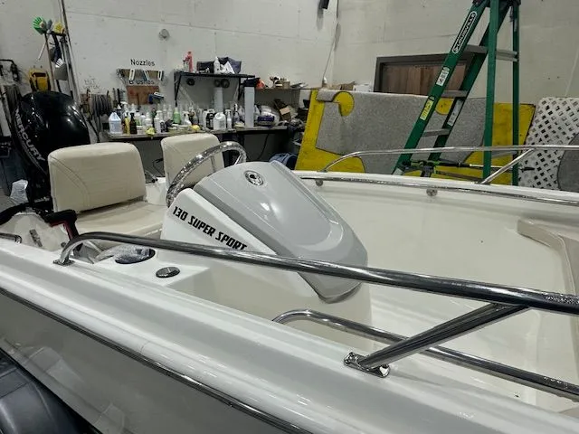 Slide: The Image of Boston Whaler 130 Super Sport 2020 - 16