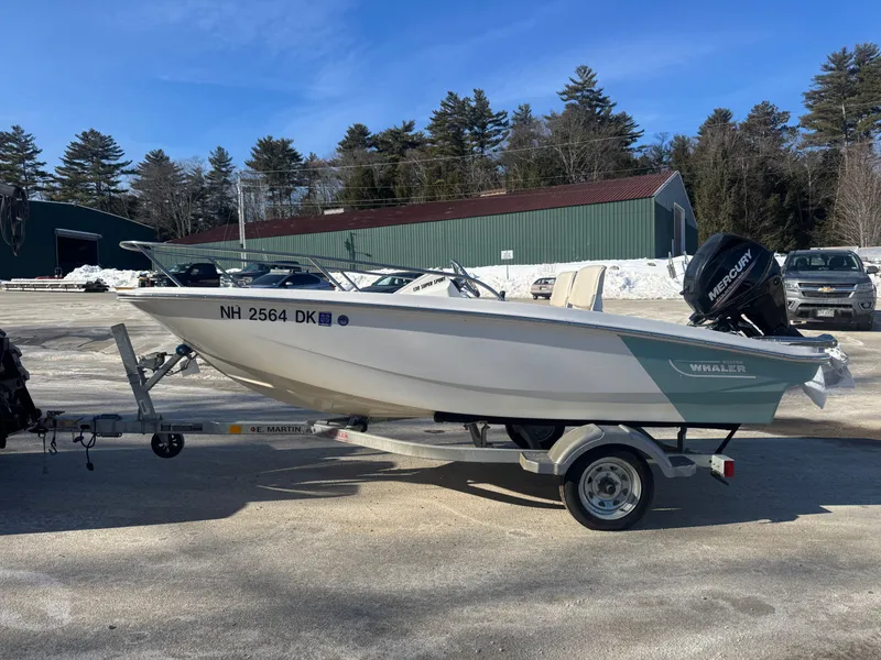 Slide: The Image of Boston Whaler 130 Super Sport 2020 - 2