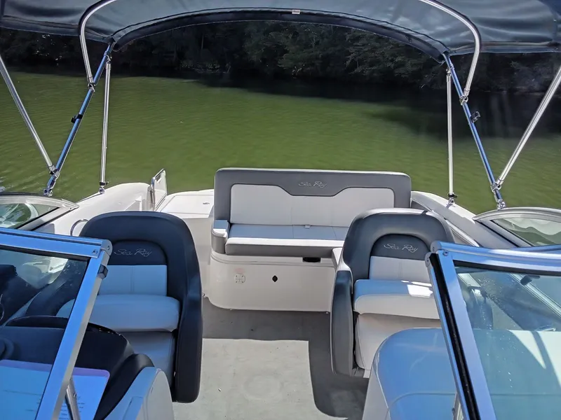 Slide: The Image of Sea Ray 240 Sundeck 2011 - 11