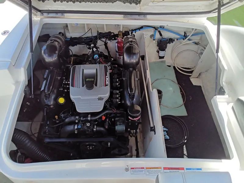 Slide: The Image of Sea Ray 240 Sundeck 2011 - 12