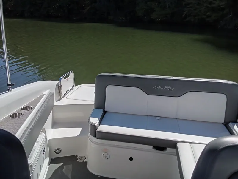 Slide: The Image of Sea Ray 240 Sundeck 2011 - 9