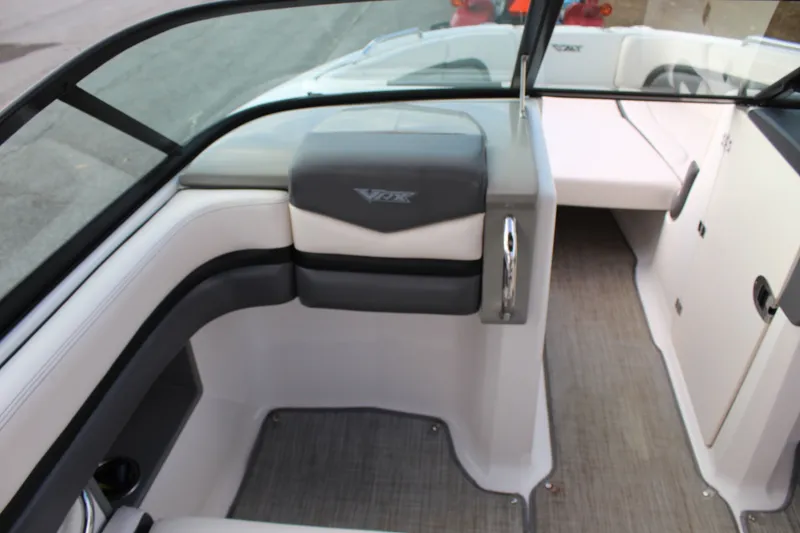 Slide: The Image of Chaparral VRX223 Vortex 2018 - 10