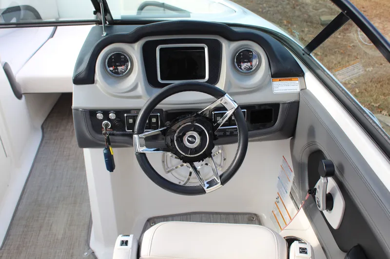 Slide: The Image of Chaparral VRX223 Vortex 2018 - 9