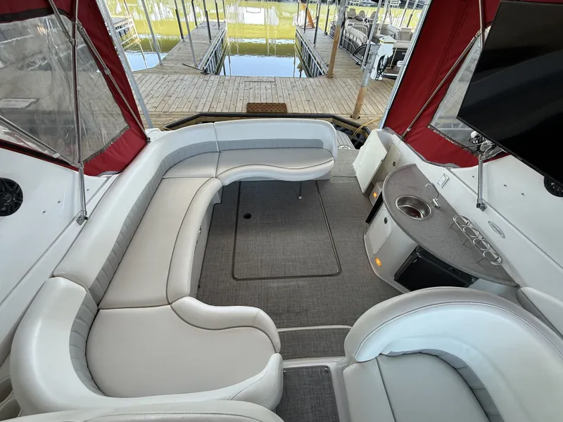 Slide: The Image of Four Winns 378 Vista 2003 - 11