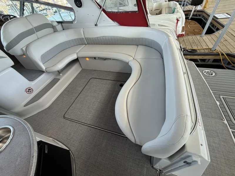 Slide: The Image of Four Winns 378 Vista 2003 - 12